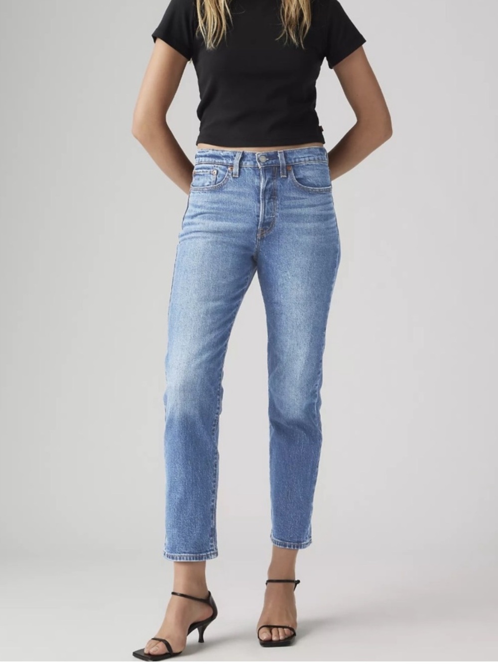 Levi's Wedgie Straight Leg 26 Jeans High Rise 100% Cotton Denim Light Wash